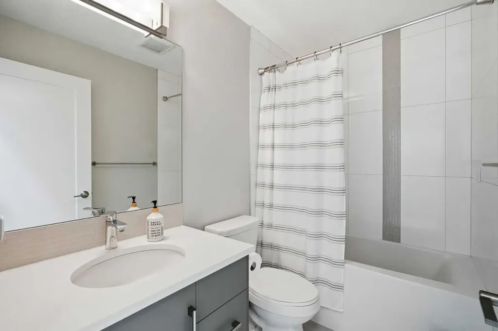 425 23 Avenue NE Calgary AB T2E1W1