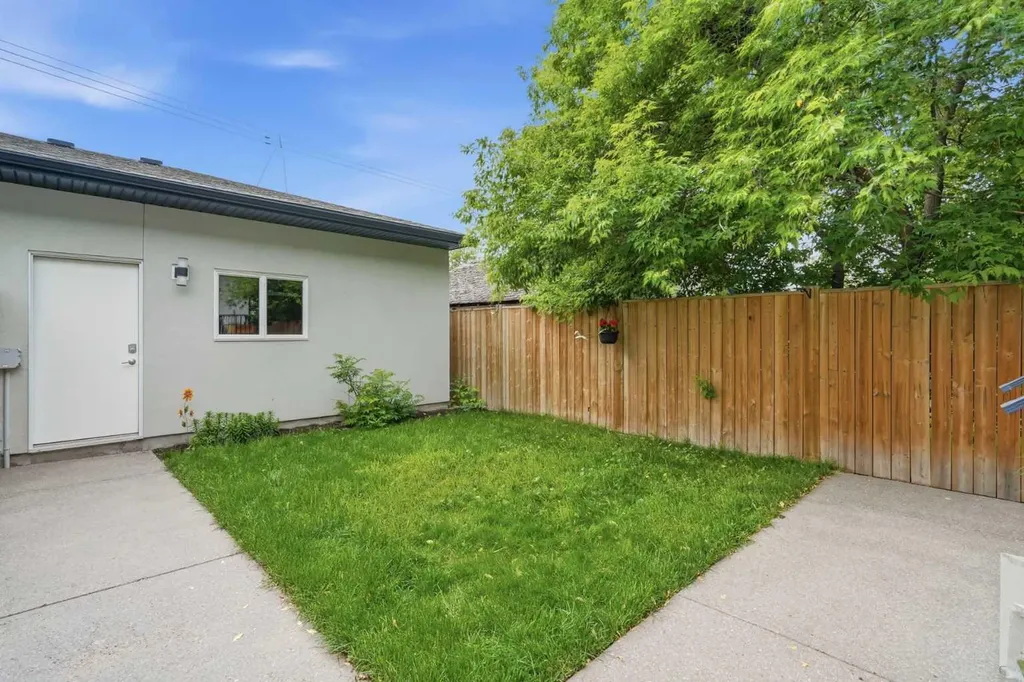 425 23 Avenue NE Calgary AB T2E1W1