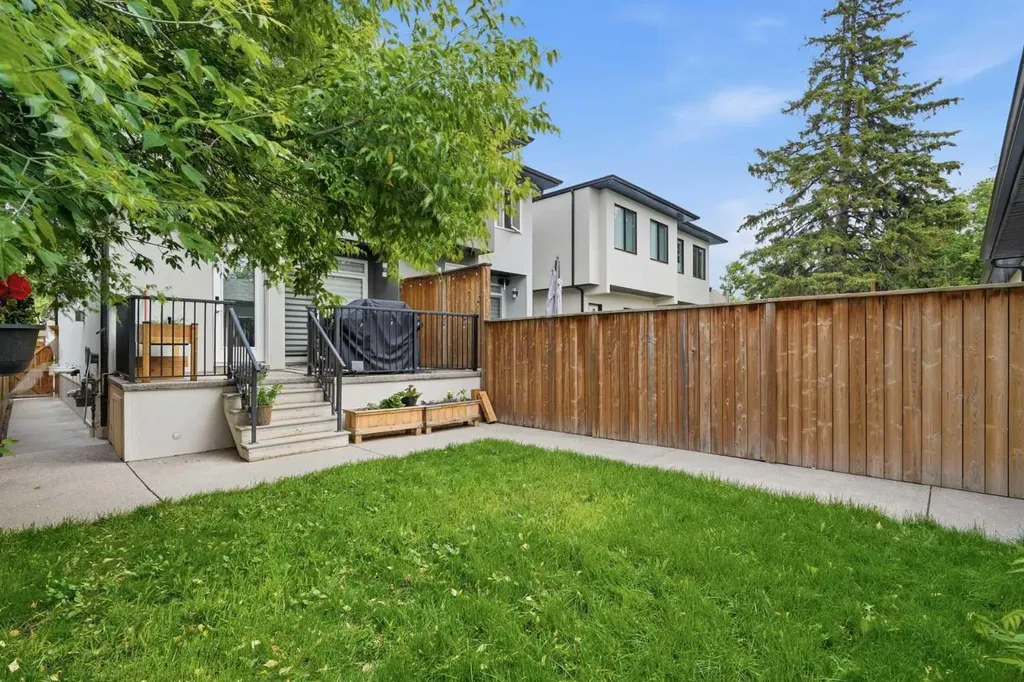 425 23 Avenue NE Calgary AB T2E1W1