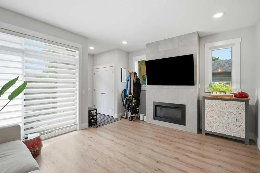 425 23 Avenue NE Calgary AB T2E1W1