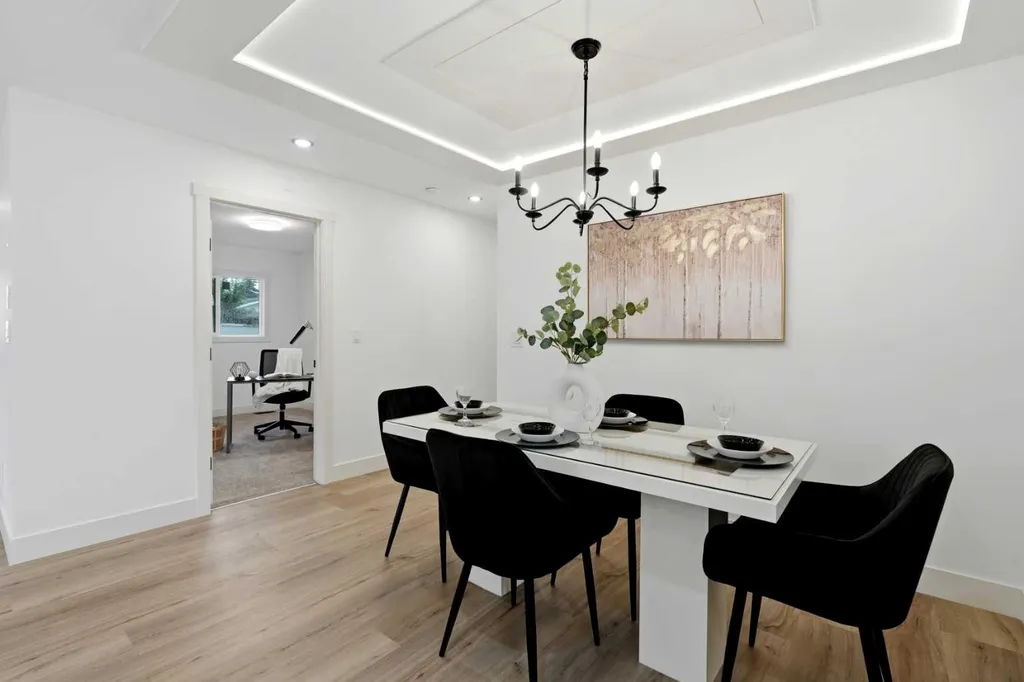908 Stonehaven Road SW Calgary AB T2W 0P6