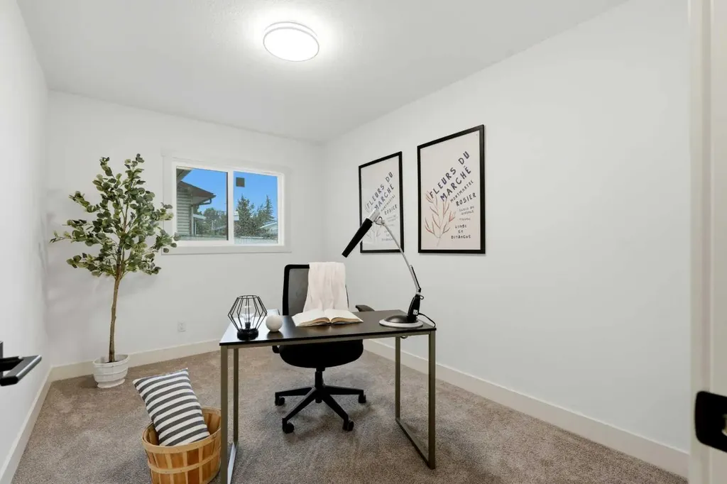 908 Stonehaven Road SW Calgary AB T2W 0P6