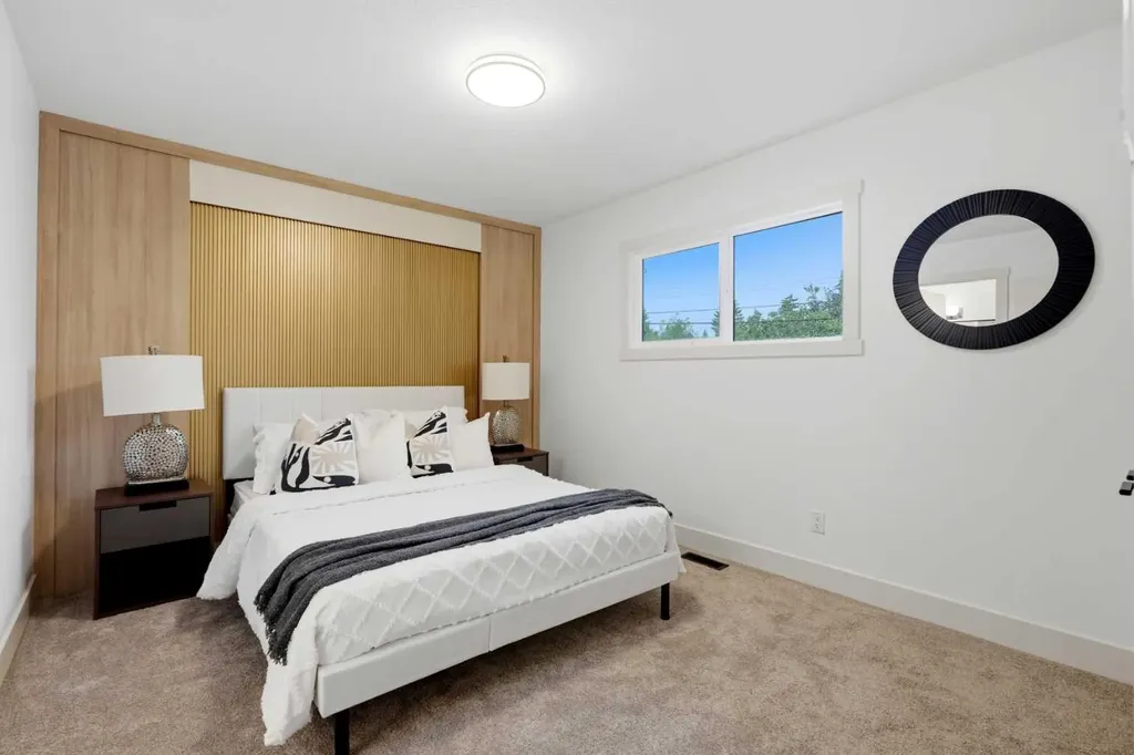 908 Stonehaven Road SW Calgary AB T2W 0P6