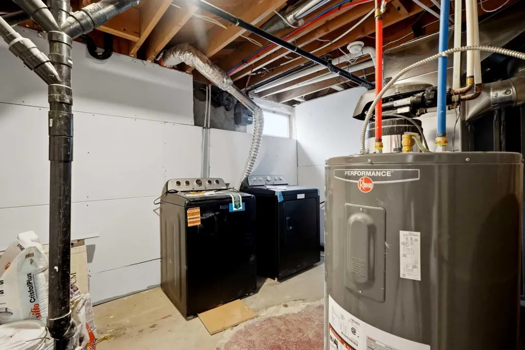 908 Stonehaven Road SW Calgary AB T2W 0P6