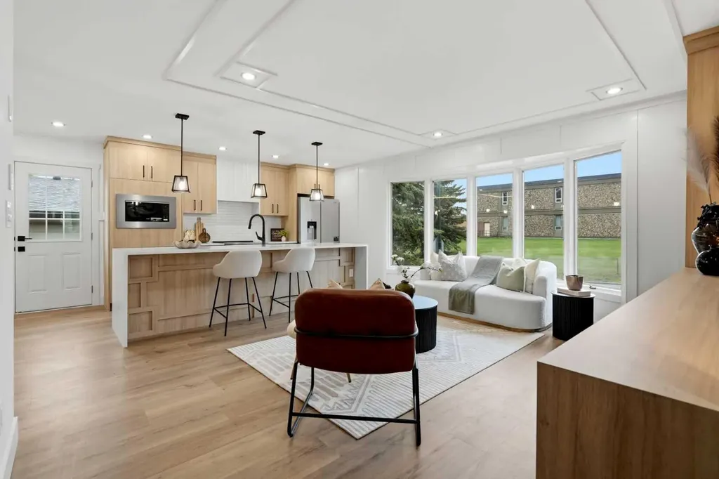 908 Stonehaven Road SW Calgary AB T2W 0P6
