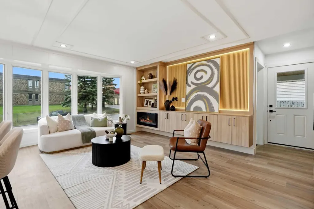 908 Stonehaven Road SW Calgary AB T2W 0P6