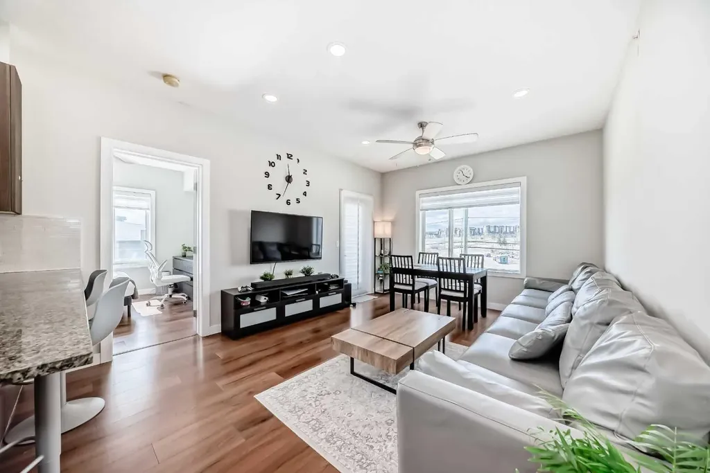 20 Sage Hill Terrace NW Calgary AB T3R 0W8