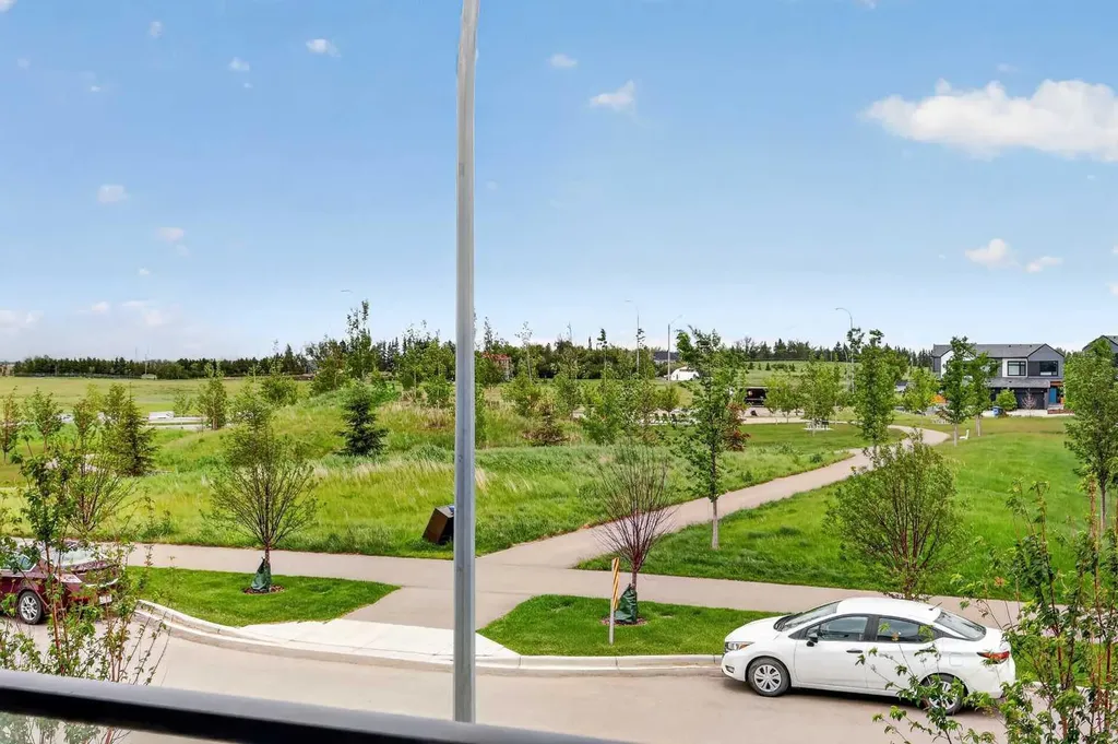 8554 19 Avenue SE Calgary AB T2A 7W8