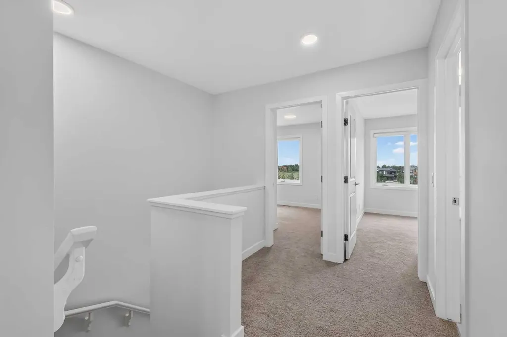 8554 19 Avenue SE Calgary AB T2A 7W8