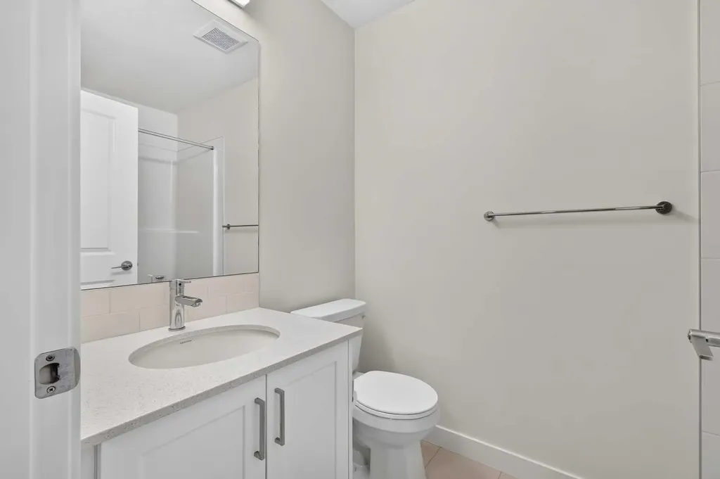 8554 19 Avenue SE Calgary AB T2A 7W8