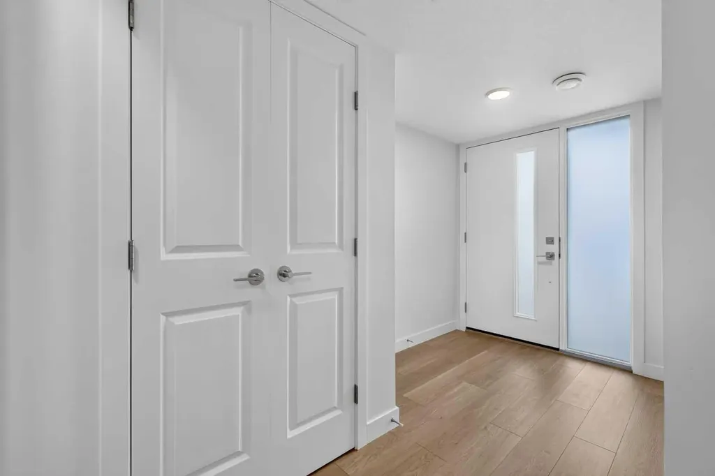 8554 19 Avenue SE Calgary AB T2A 7W8