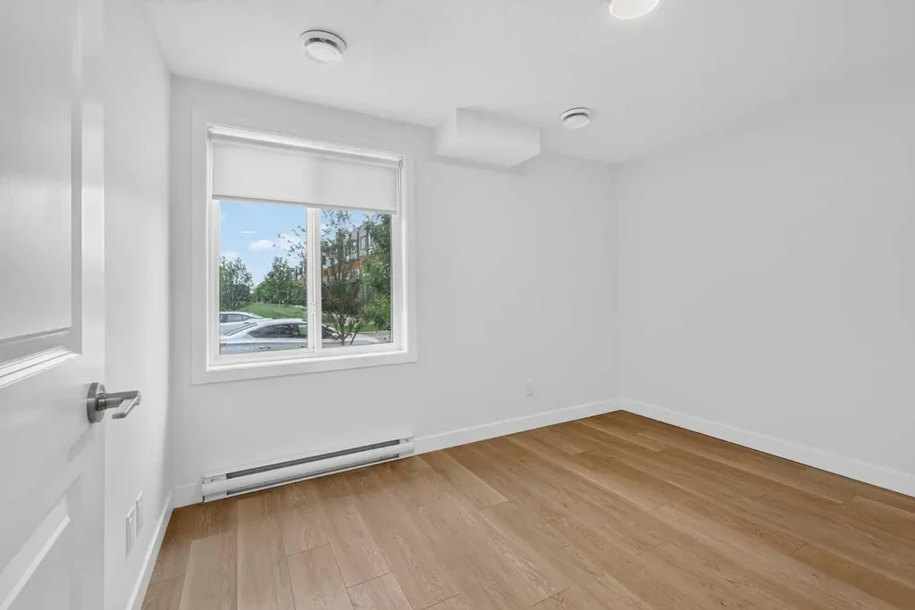 8554 19 Avenue SE Calgary AB T2A 7W8