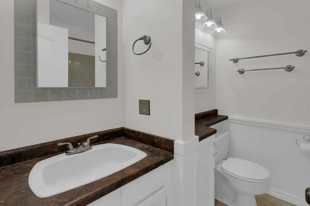 26 Edgewood Drive NW Calgary AB T3A 2T4