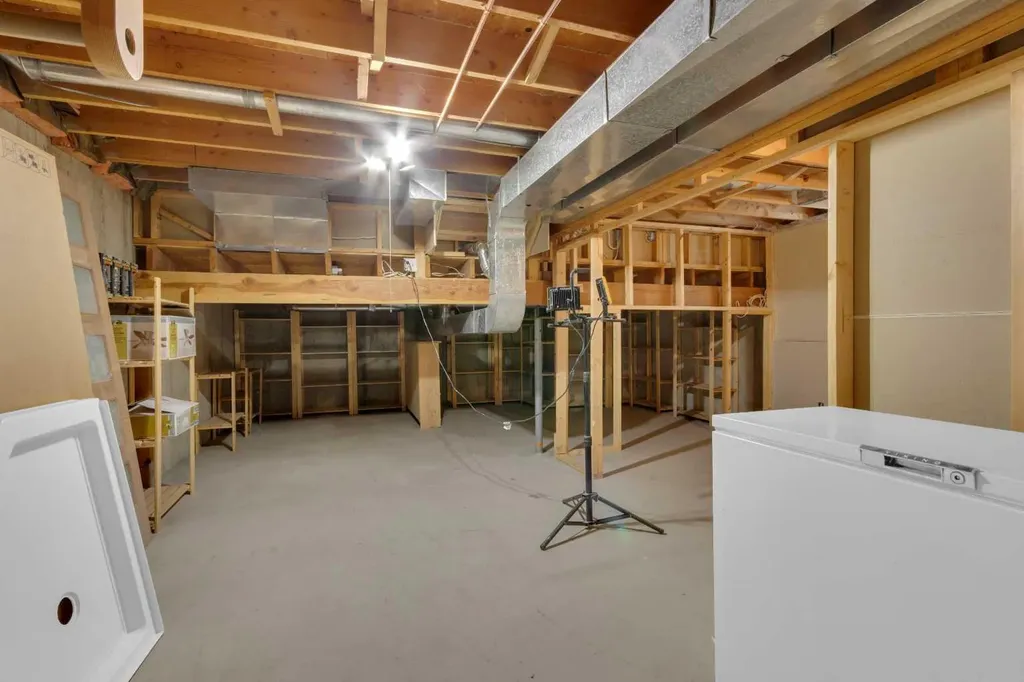 26 Edgewood Drive NW Calgary AB T3A 2T4
