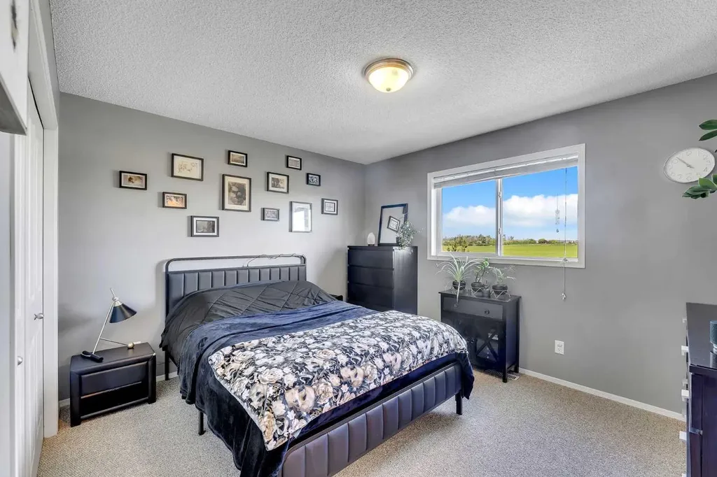 231 Silver Springs Way NW Airdrie AB T4B 2Y3
