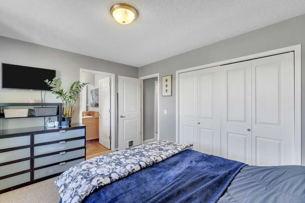 231 Silver Springs Way NW Airdrie AB T4B 2Y3