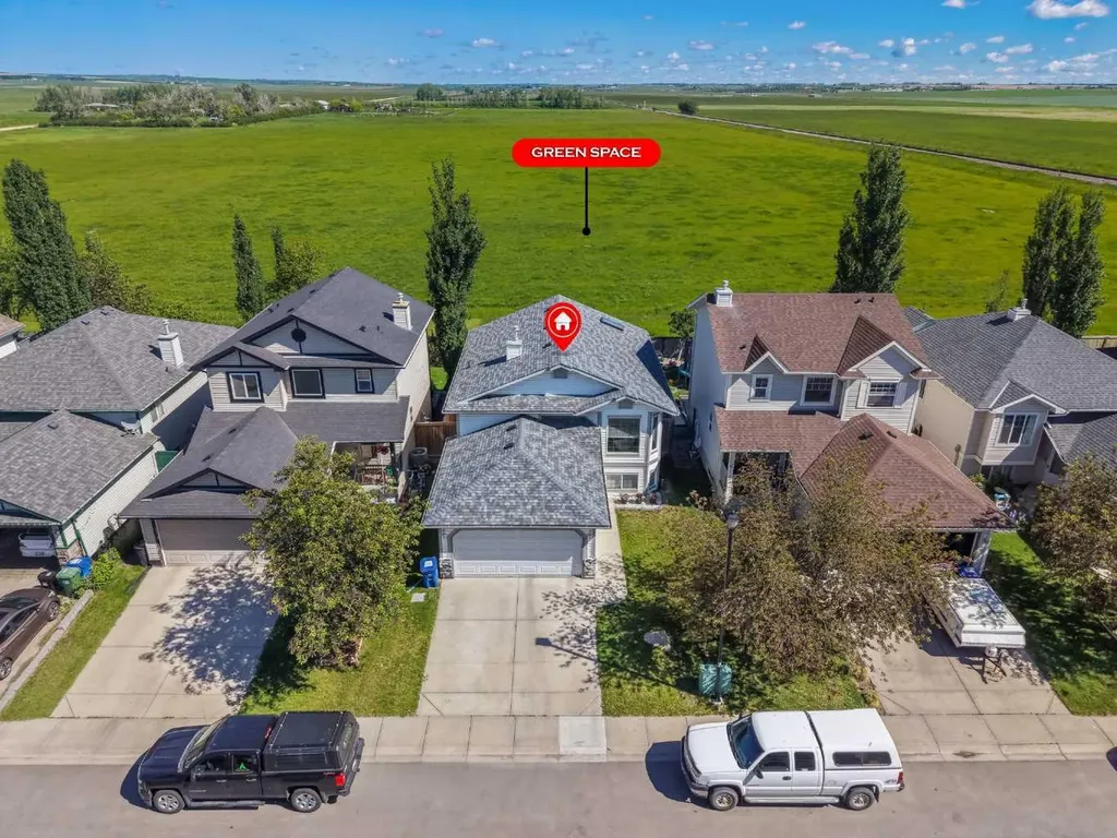 231 Silver Springs Way NW Airdrie AB T4B 2Y3