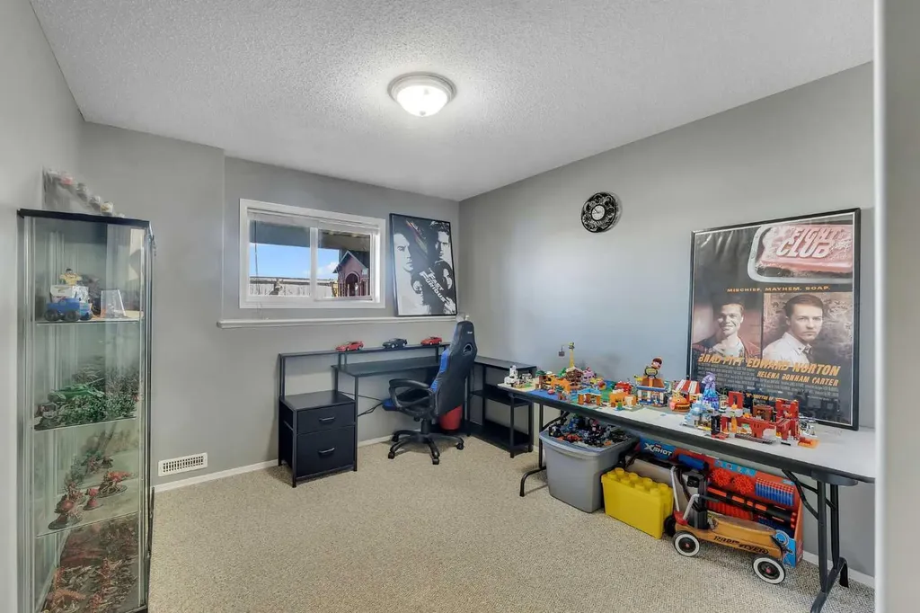 231 Silver Springs Way NW Airdrie AB T4B 2Y3