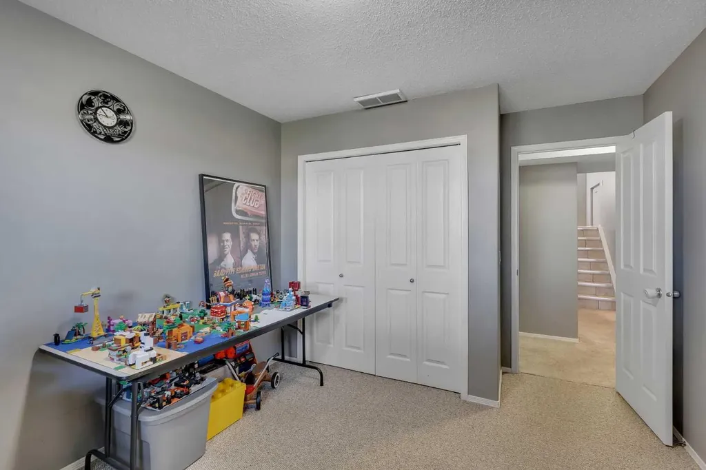 231 Silver Springs Way NW Airdrie AB T4B 2Y3