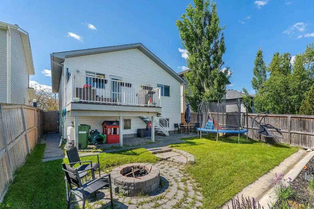 231 Silver Springs Way NW Airdrie AB T4B 2Y3