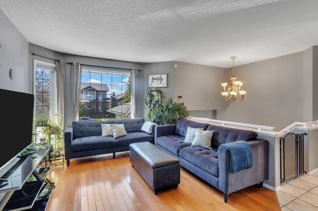 231 Silver Springs Way NW Airdrie AB T4B 2Y3