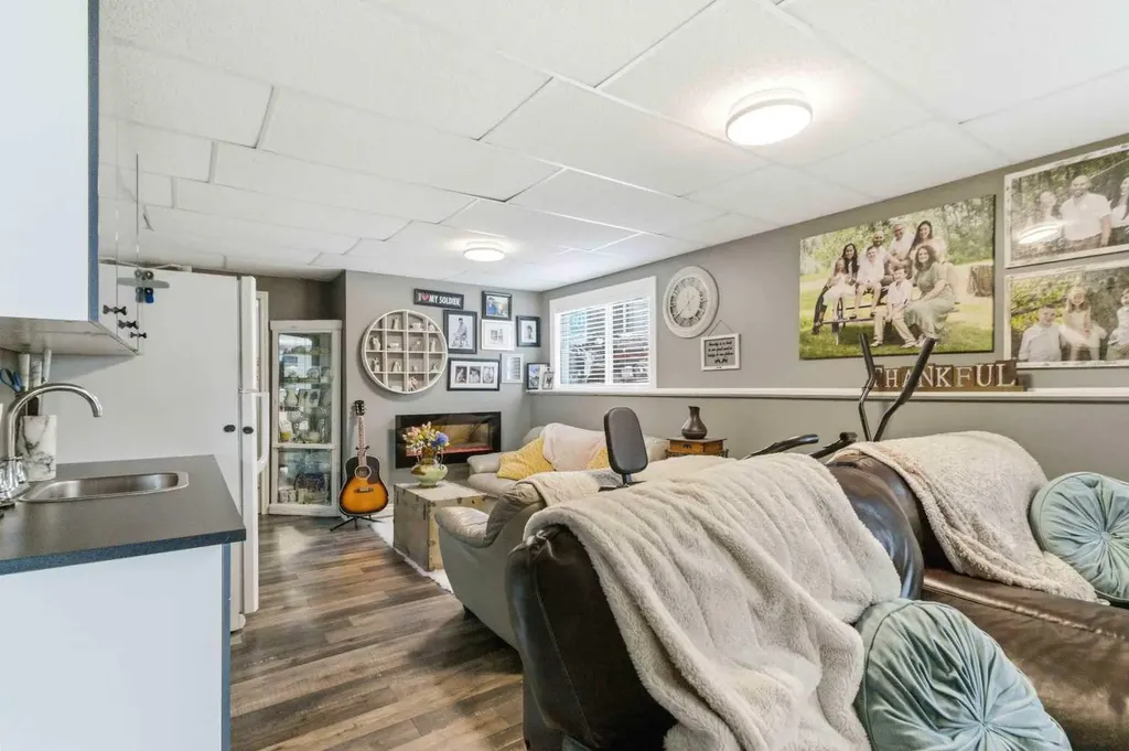 235 Atkinson Lane Fort Mcmurray AB T9J 1E8