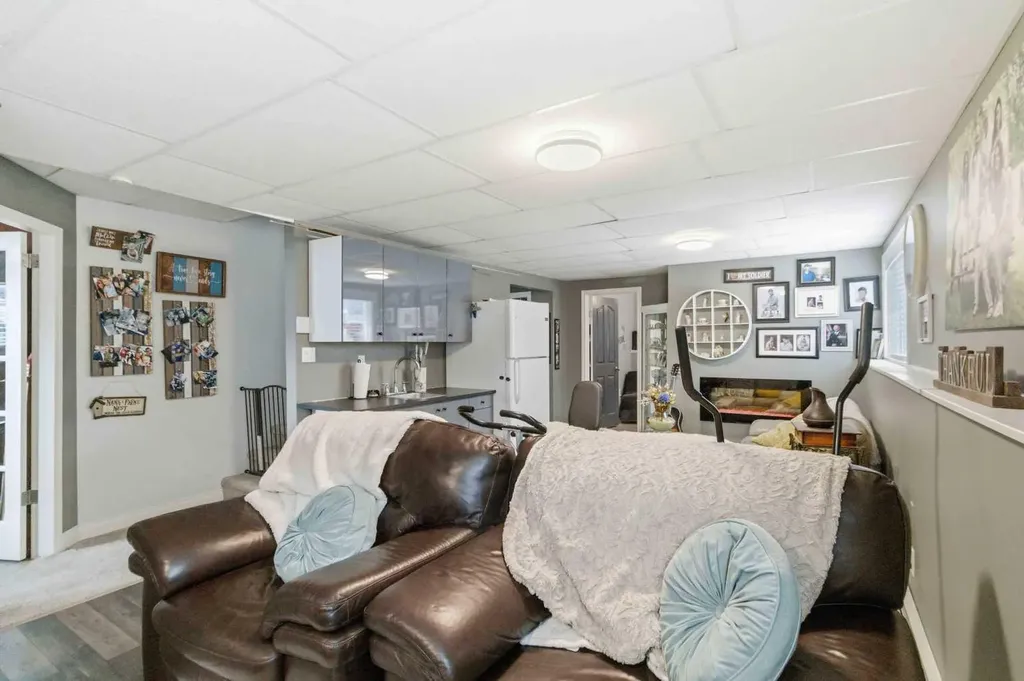 235 Atkinson Lane Fort Mcmurray AB T9J 1E8