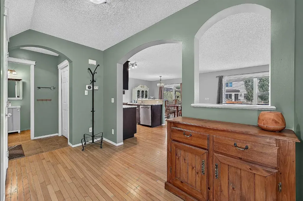 960 Copperfield Boulevard SE Calgary AB T2Z 4W7