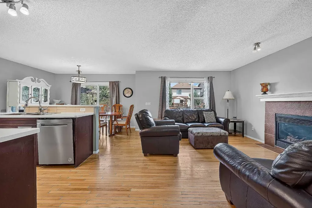 960 Copperfield Boulevard SE Calgary AB T2Z 4W7