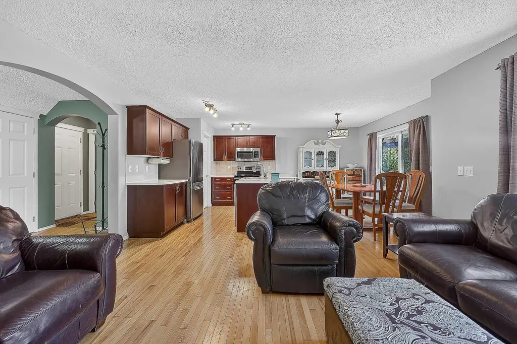 960 Copperfield Boulevard SE Calgary AB T2Z 4W7