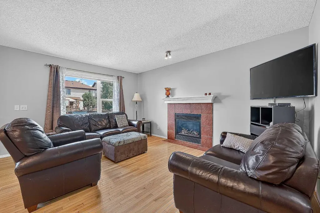 960 Copperfield Boulevard SE Calgary AB T2Z 4W7