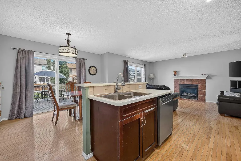 960 Copperfield Boulevard SE Calgary AB T2Z 4W7