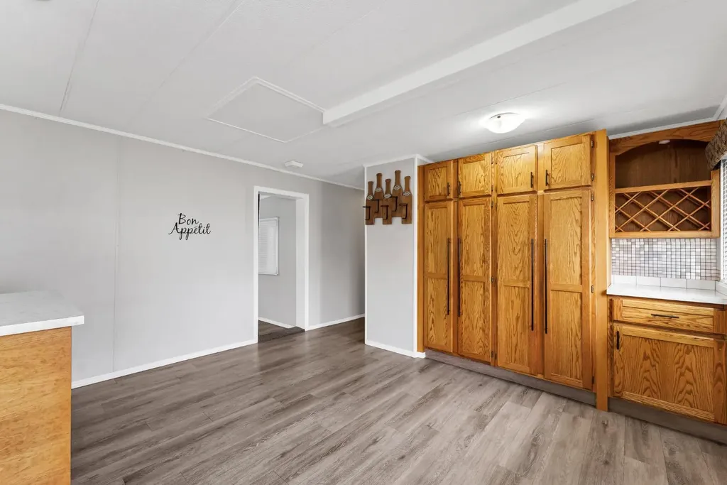 2460 Southview Drive SE Medicine Hat AB T1B 1C8