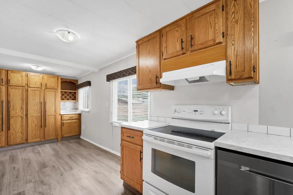 2460 Southview Drive SE Medicine Hat AB T1B 1C8