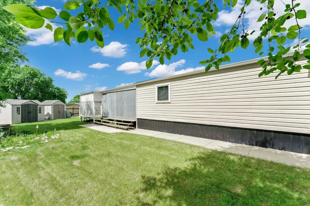 2460 Southview Drive SE Medicine Hat AB T1B 1C8