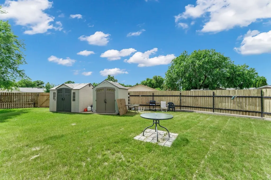 2460 Southview Drive SE Medicine Hat AB T1B 1C8