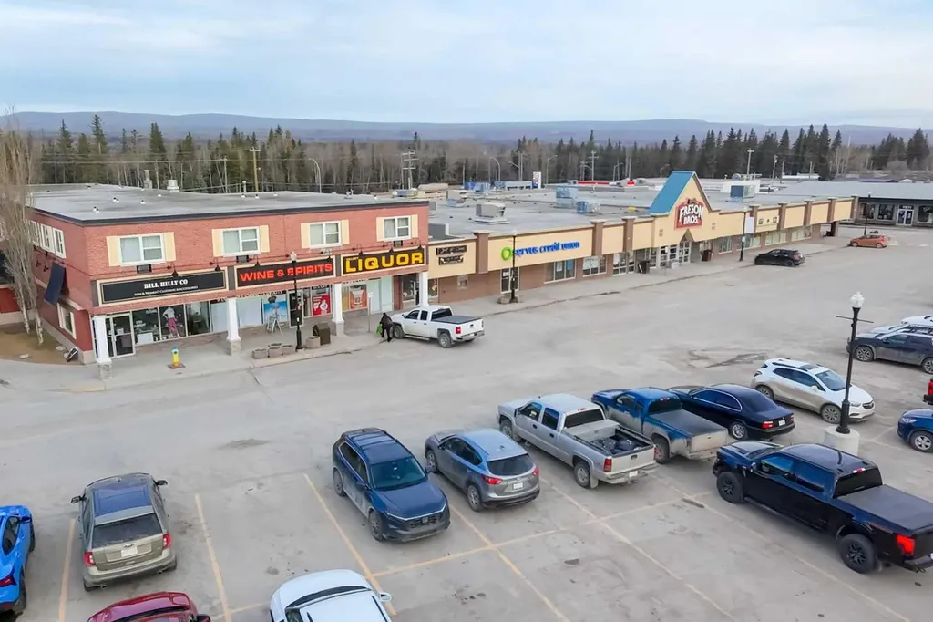 112 Athabasca Avenue Hinton AB T7V2A5