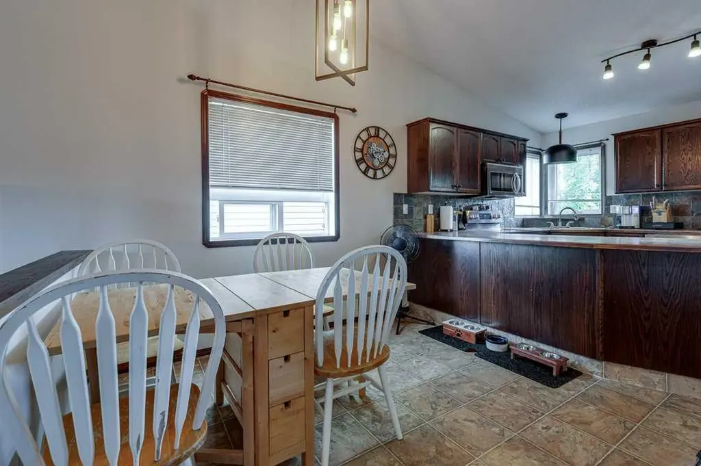 99 Iverson Close Red Deer AB T4R3M8