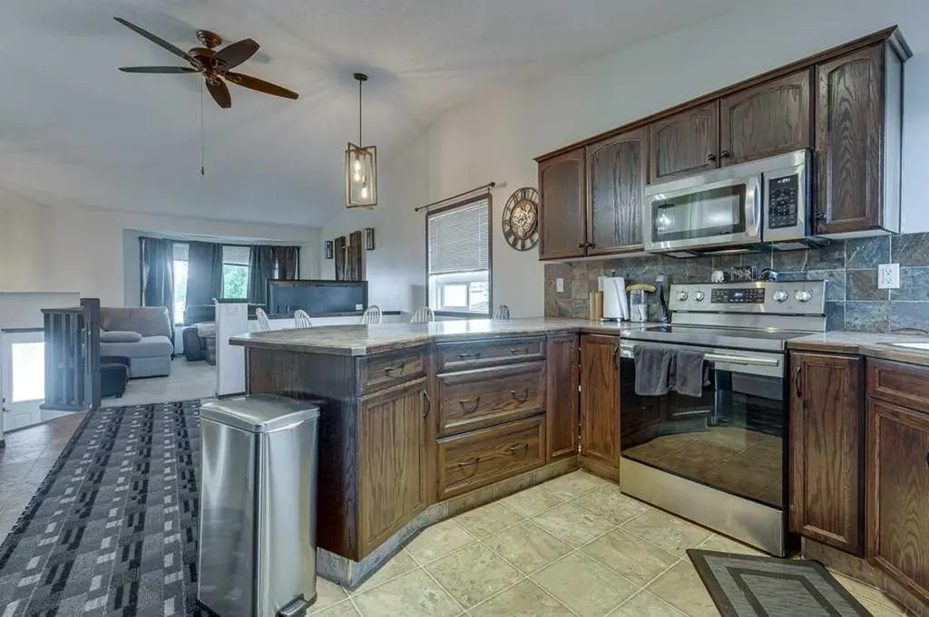 99 Iverson Close Red Deer AB T4R3M8