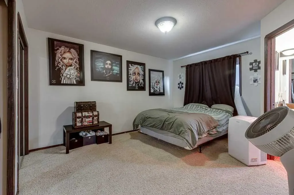 99 Iverson Close Red Deer AB T4R3M8