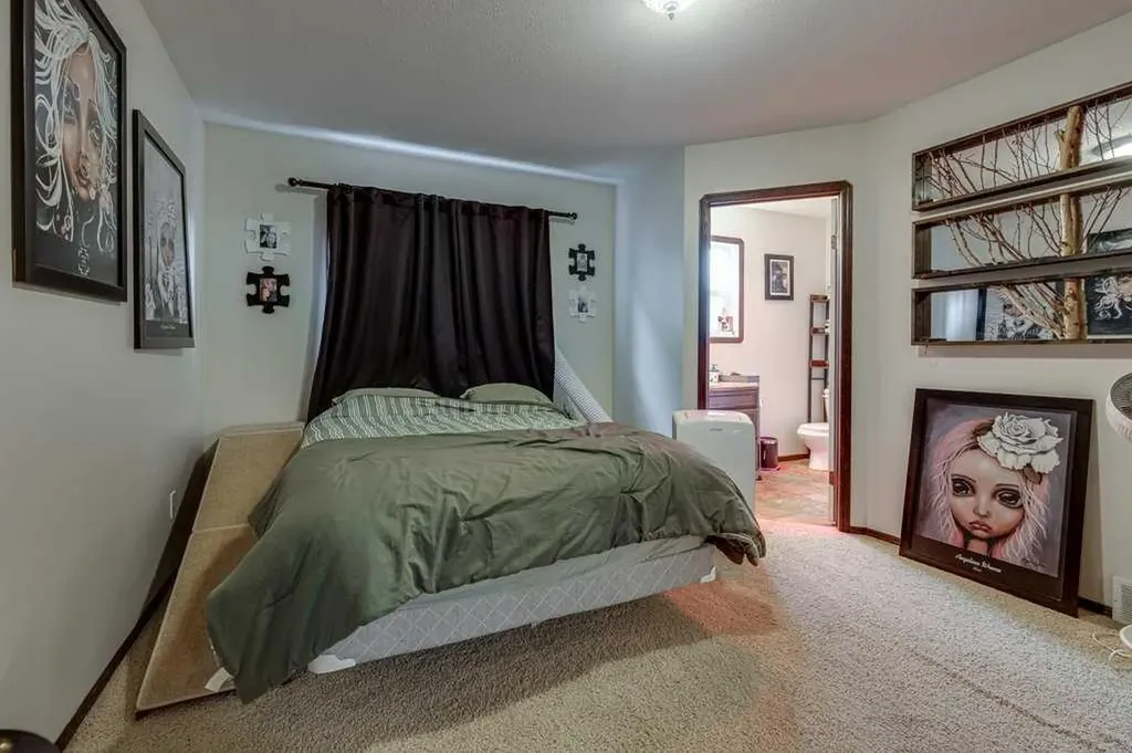 99 Iverson Close Red Deer AB T4R3M8