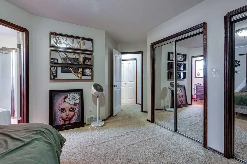 99 Iverson Close Red Deer AB T4R3M8