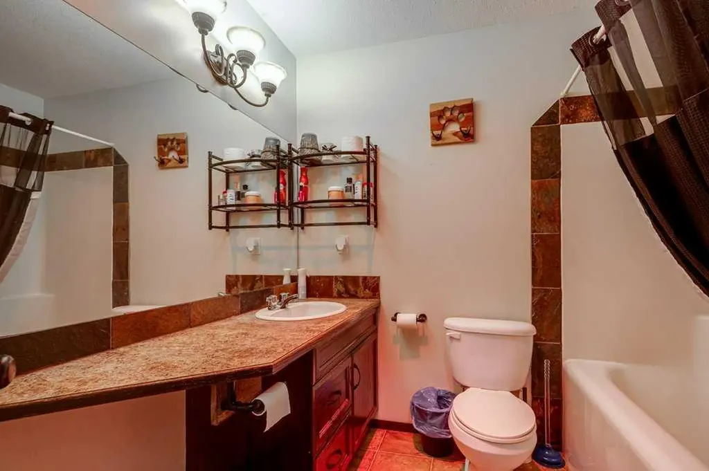 99 Iverson Close Red Deer AB T4R3M8
