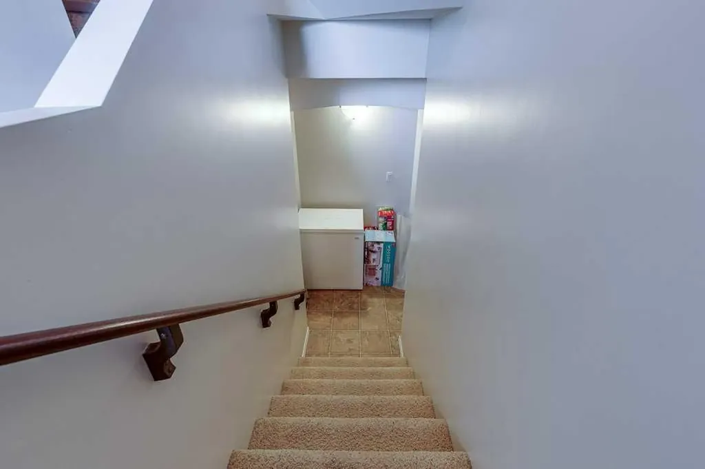 99 Iverson Close Red Deer AB T4R3M8