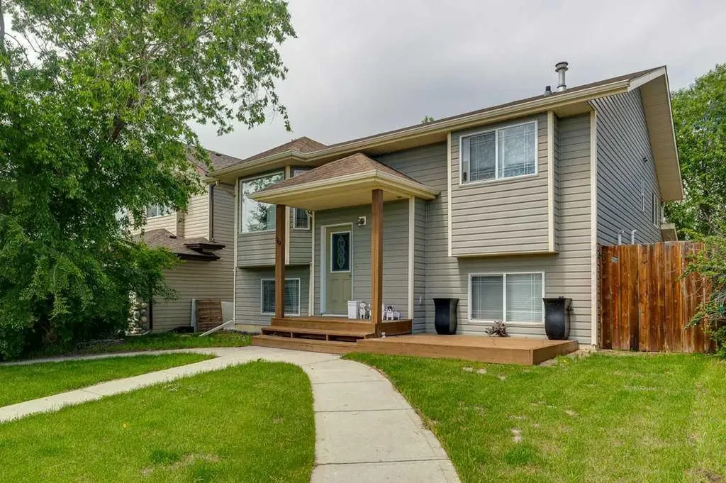 99 Iverson Close Red Deer AB T4R3M8