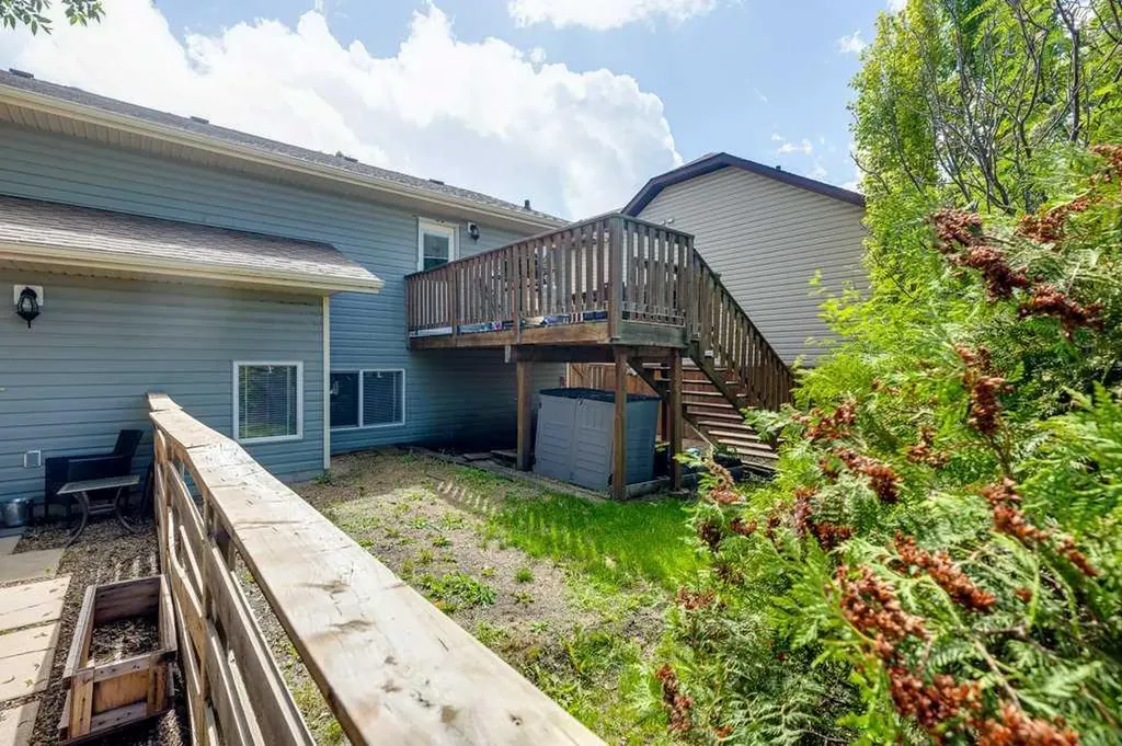 99 Iverson Close Red Deer AB T4R3M8