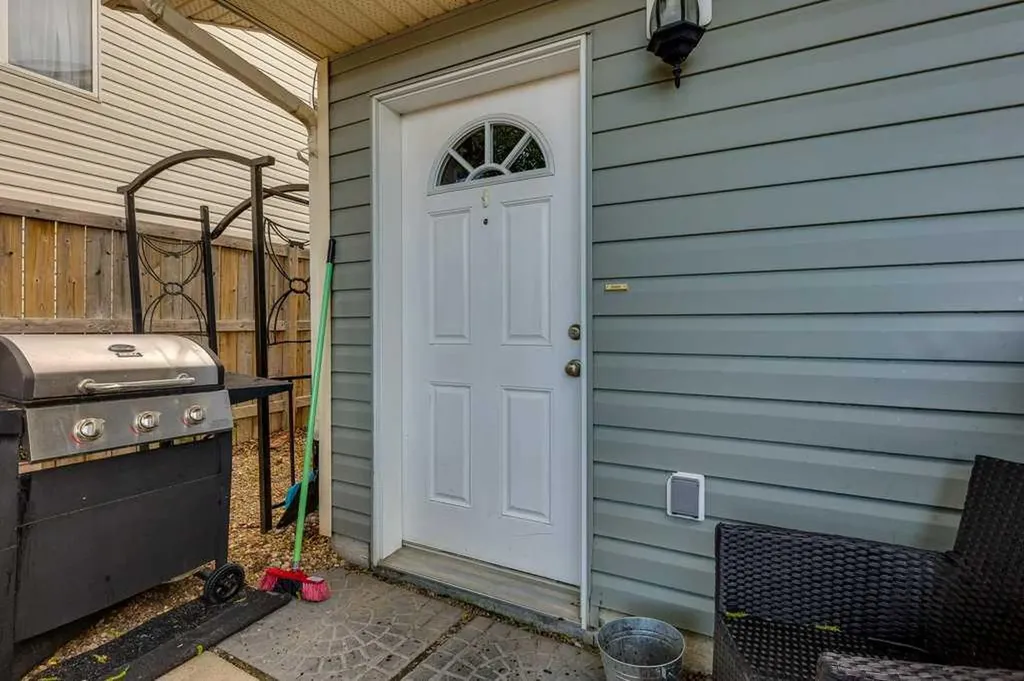 99 Iverson Close Red Deer AB T4R3M8
