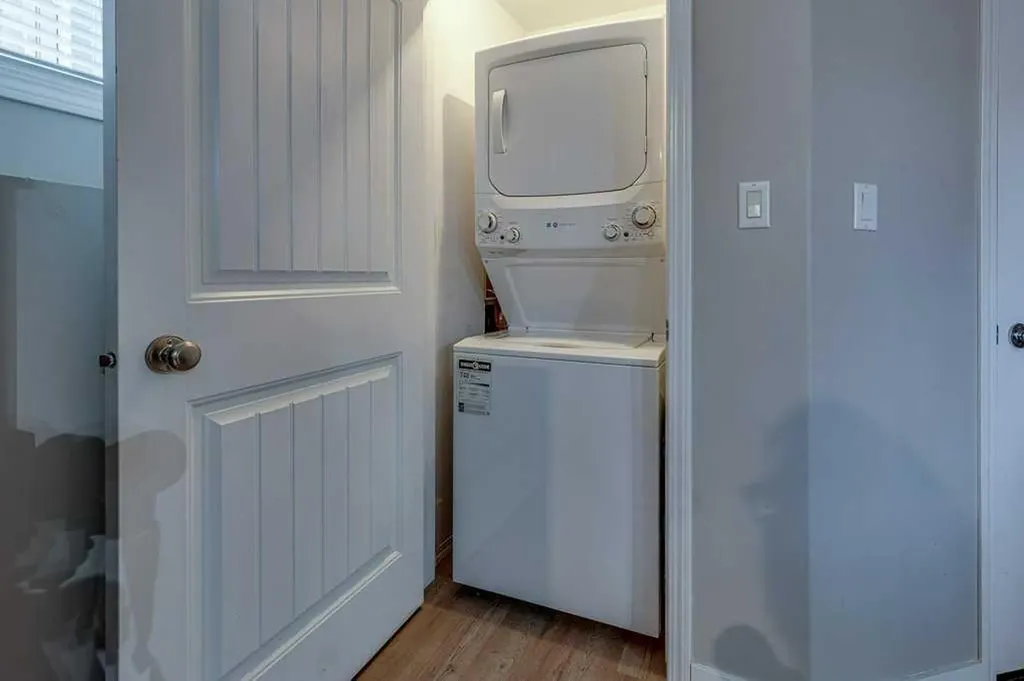 99 Iverson Close Red Deer AB T4R3M8