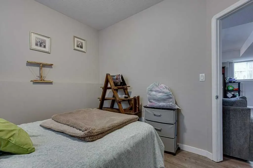 99 Iverson Close Red Deer AB T4R3M8