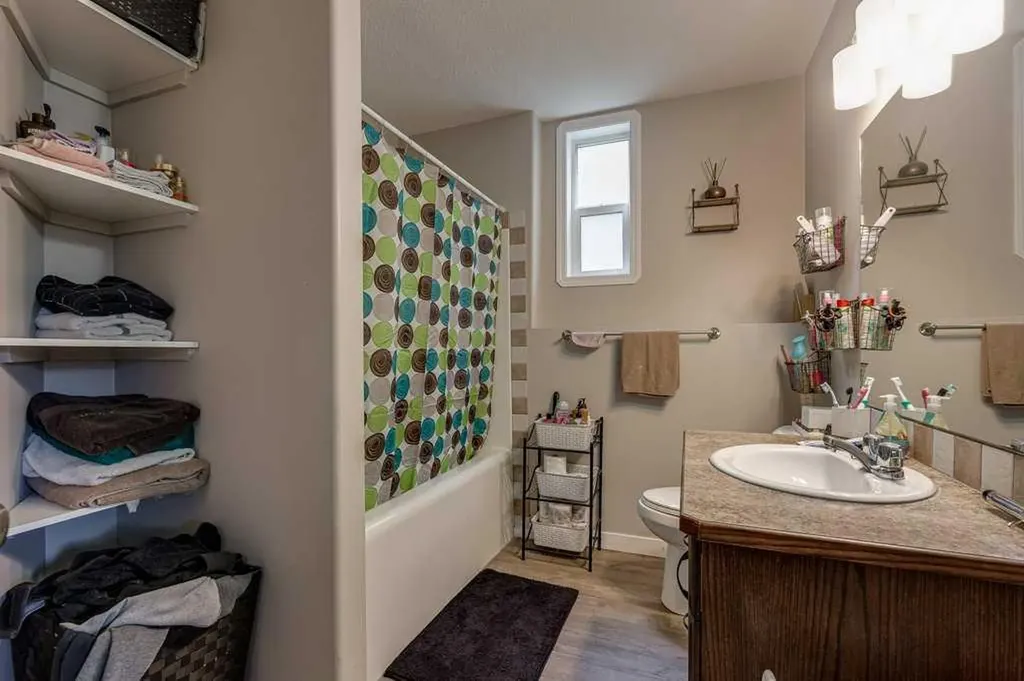 99 Iverson Close Red Deer AB T4R3M8